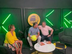 Atención, atención… hoy se estrena mi entrevista en El Raquetazo